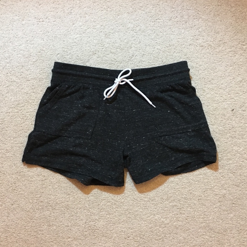 Black shorts with pockets